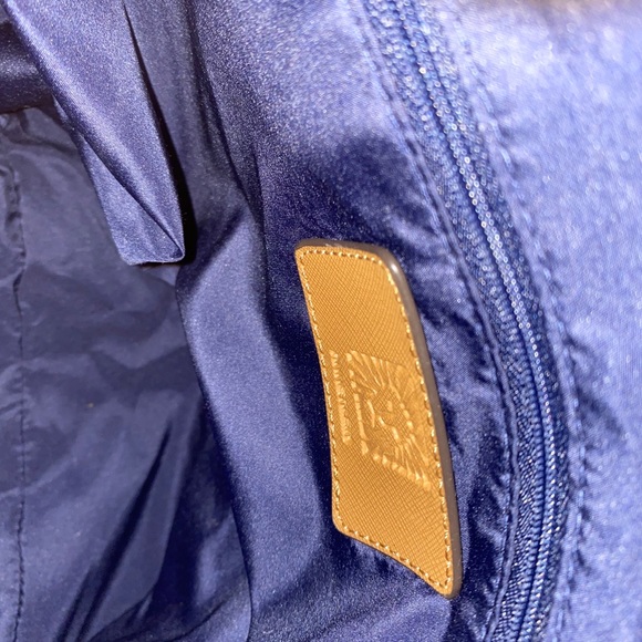 Anne Klein - Picture 4 of 10